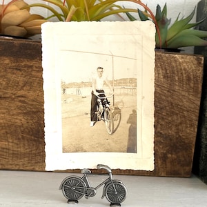Vintage Bicycle Place Card Holder | Bicycle Photo Holder