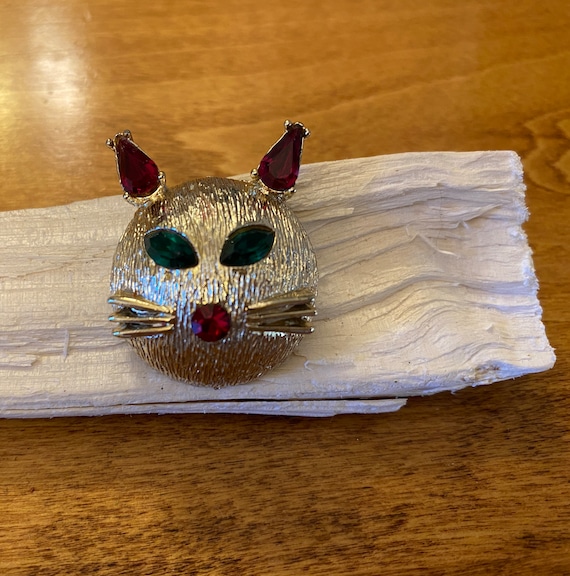 1960’s Dodds Signed Kitty Brooch - image 1