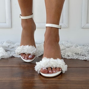 Bridal Sandals • White Floral Bridal Shoes  • Block Heel Wedding Shoes for bride - Wedding sandals - "ARIAΜ"