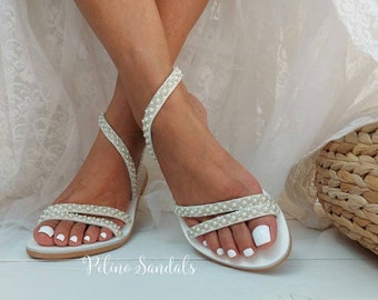 Bridal Sandals - Beach Wedding Sandals - Flats Wedding Sandals -  Pearls Leather Sandals - Bridesmaids Sandals - Hochzeit sandalen