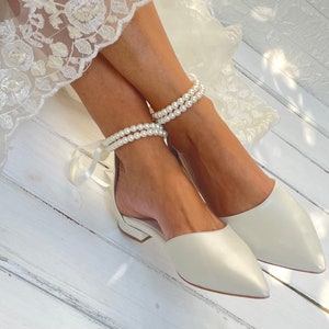 Women's bridal shoes - Handmade IVORY flats - Wedding ballet pumps - D'Orsay flats - Bridal pearl shoes - Ballerina bridal shoe - AMELIA