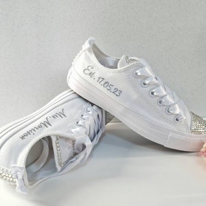 Bling Women’s Converse - CUSTOM Bridal Pearls & Crystals - White Bride Original  Converse - Wedding Sneakers For Dancing