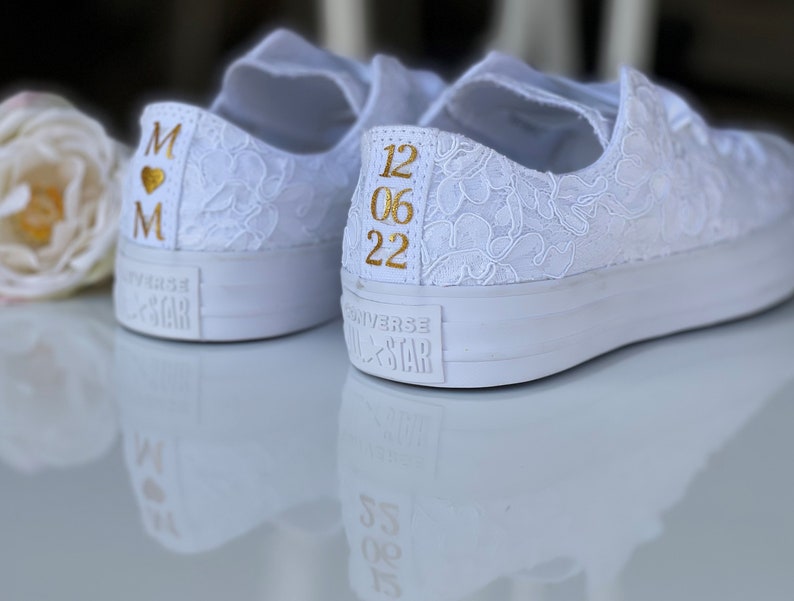 Converse mariée, Converse en dentelle pour la mariée, chaussures de mariage personnalisées pour la danse, chaussures de mariage à destination, cadeau Shiwer pour la mariée image 3