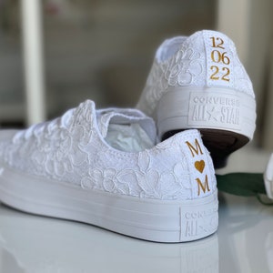 Converse mariée, Converse en dentelle pour la mariée, chaussures de mariage personnalisées pour la danse, chaussures de mariage à destination, cadeau Shiwer pour la mariée image 1