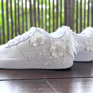 Custom Bridal Air Force 1 Sneakers - White Bow Floral Embroidered - Pearl and Bow Wedding Shoes - Quinceañera Shoes - 3D flower