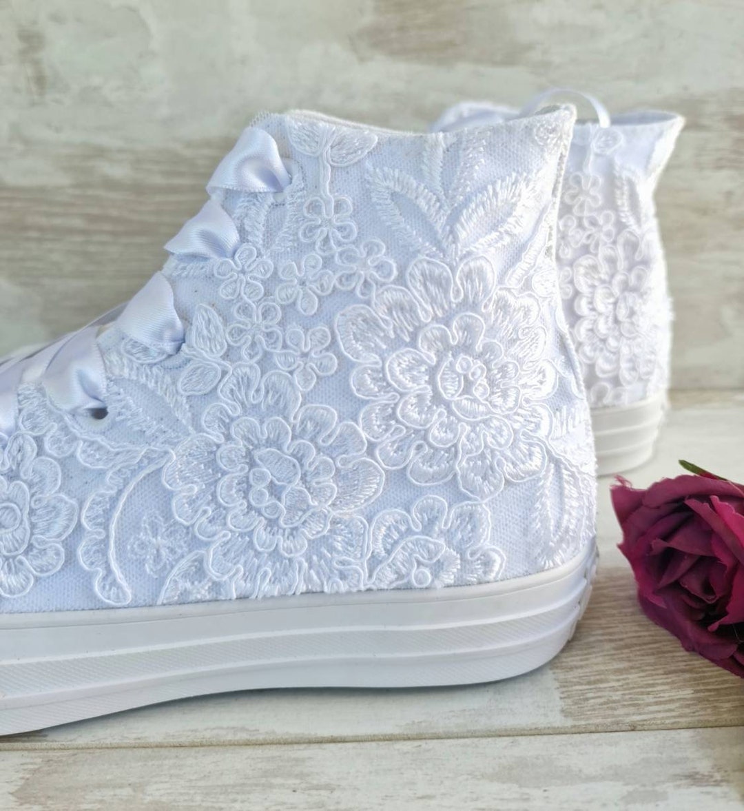 Converse da sposa in pizzo: sneakers bianche da sposa Italia