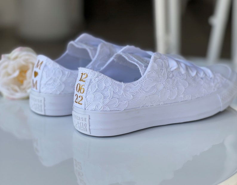 Converse mariée, Converse en dentelle pour la mariée, chaussures de mariage personnalisées pour la danse, chaussures de mariage à destination, cadeau Shiwer pour la mariée image 4