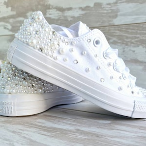White Bride Original  Converse - Pearls and stras Converse For Bride - Custom Wedding Shoes For Dancing - Destination Wedding Shoes