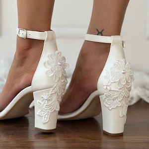 Block heel white wedding sandals/ IVORY Bridal heels with lace/ Wedding shoes/ pearlized white heels/ AVA image 2