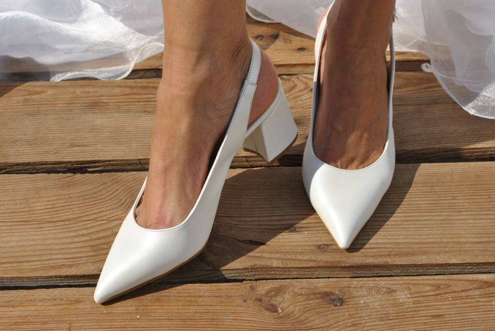 ブライダルシューズ(SHOES DE BLANC ホワイトスリングバックヒール) ブライダルシューズ(SHOES DE BLANC ホワイトスリングバックヒール)