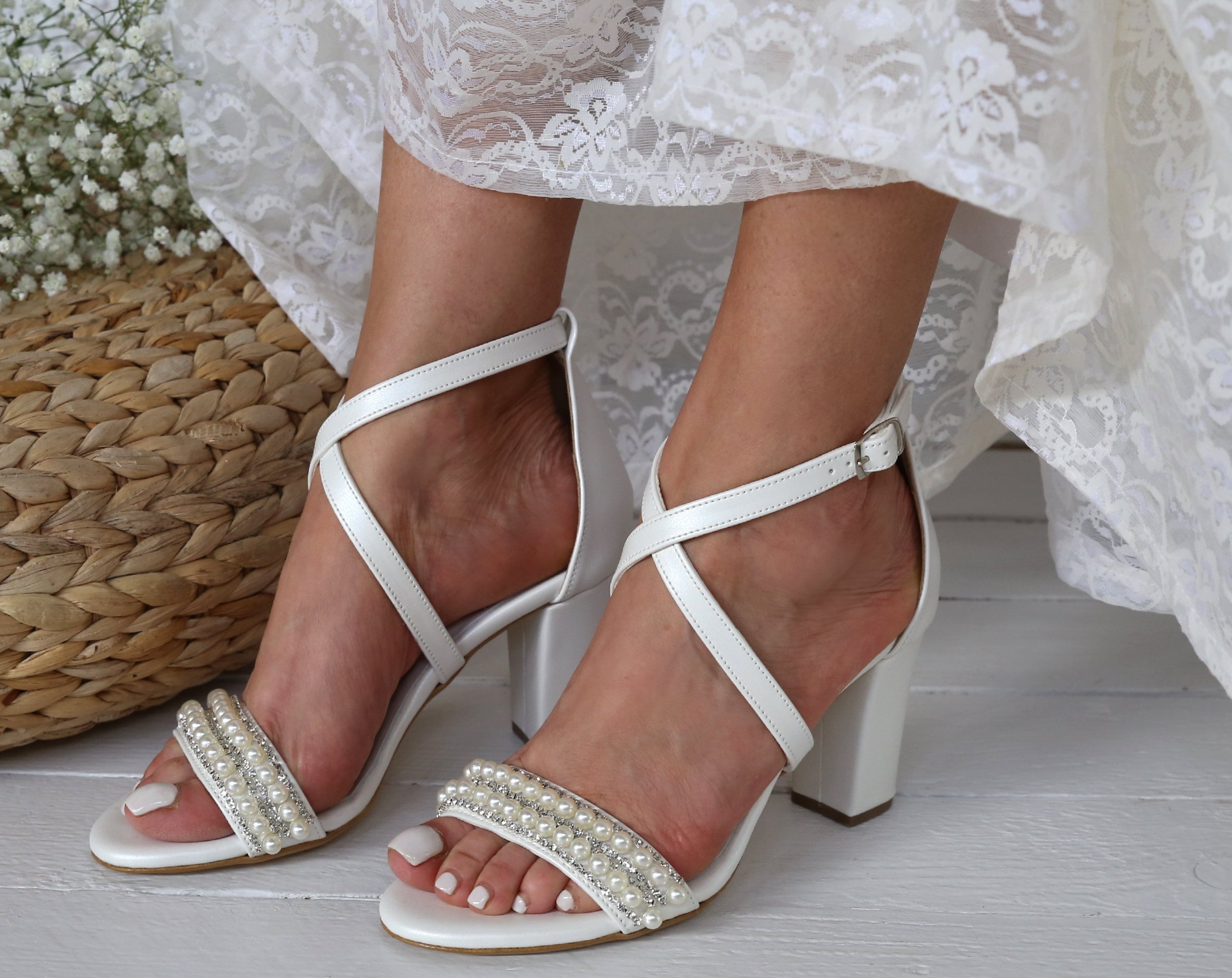 Sandalias de boda de marfil Zapatos de novia blancos Etsy