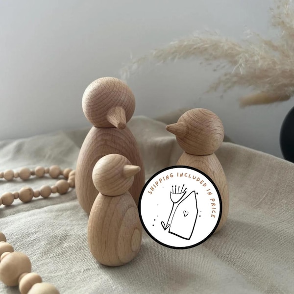 Passerotto in legno di faggio: statuetta di uccello per arredamento scandinavo