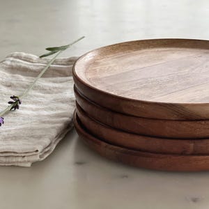 Plato de postre de madera de acacia: plato redondo de madera de 18 cm (7 pulgadas) para aperitivos o para niños.