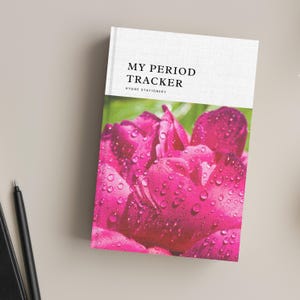 MY PERIOD TRACKER Notebook/ Een begeleide menstruatietracker voor 10 jaar/ Perfect cadeau voor vrienden en familie, op myhyggeshop.com