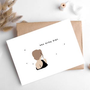 YOU GLOW GIRL Karte von Hygge Cards, myhyggeshop.com / Verschicke Hygge Vibes und lasse jemanden wissen, dass er/sie mit dieser Karte leuchten/