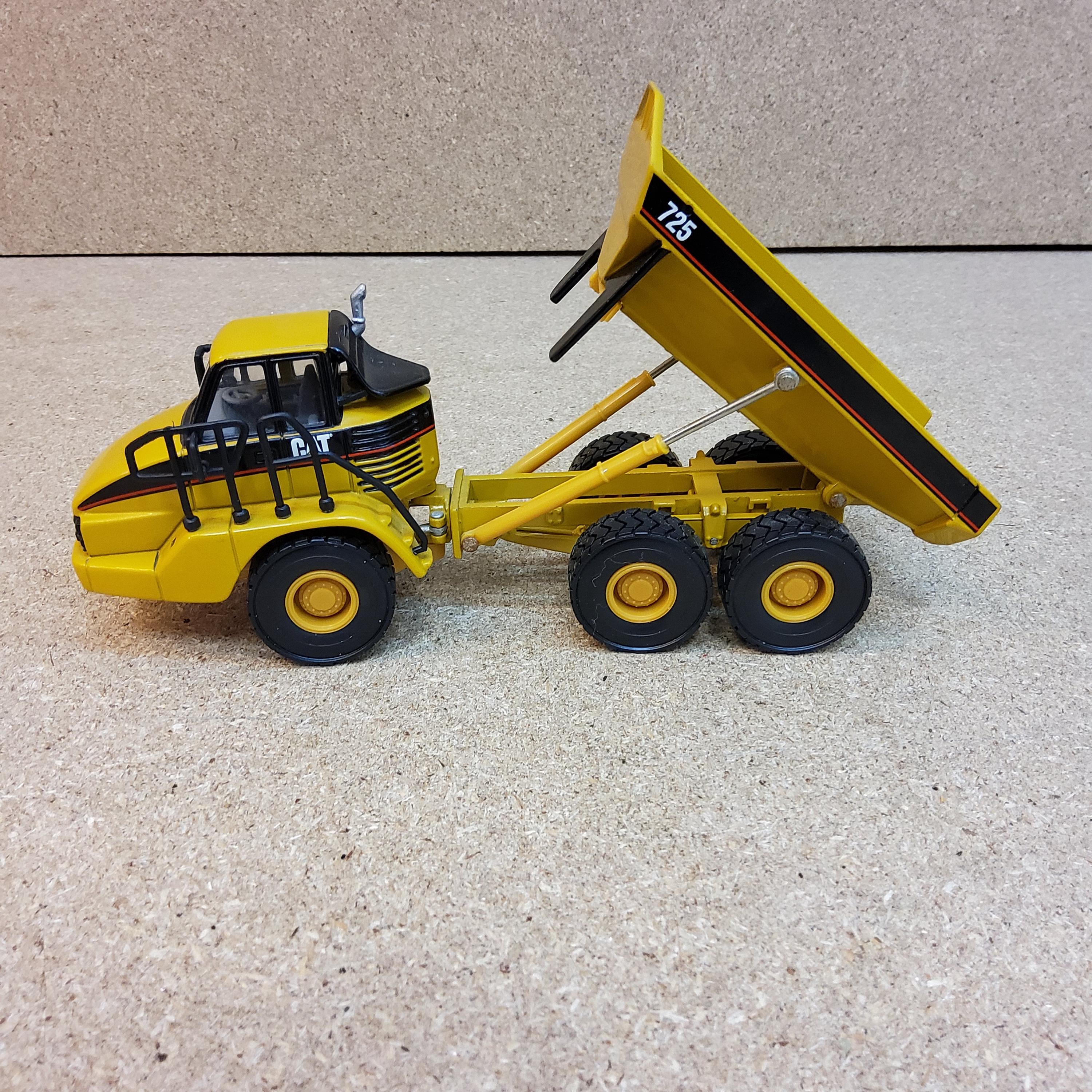 ノースコット　1／50スケール　CAT 725 アーティキュレーテッドトラック Norscot CAT Caterpillar 725 Articulated Dump Truck 1:50