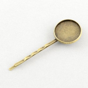 Antique Bronze Round Cabochon Tray on Bobby Pin, Set of 10 or 50, Jewelry Findings, Choose Plain or Sawtooth Edge, 18mm or 20mm Tray
