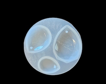 Faceted Silicone Pendant Mold, Casting Molds,DIY UV Resin, Epoxy Resin Jewelry Making, USA Seller Fast Shipping, Choose Teardrop or Oval
