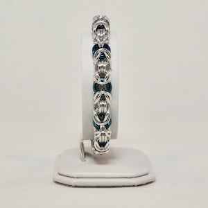 Glass Rings Byzantine Bracelet in Bright Aluminum