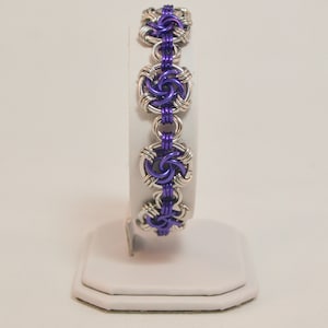 Swirls Bracelet in Lilac Anodized Aluminum and Bright Aluminum