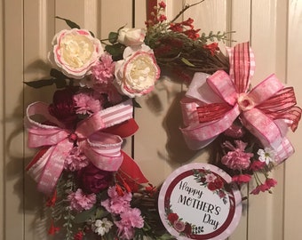 Mothers Day Wreath, Grapevine Mothers Day wreath, Mothers Day door wreath, Roses, carnations.