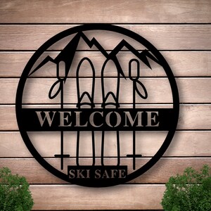 Custom Snow Skier Name Sign, Personalized Snow Skiing Family Name Sign, Snow Skier Gifts with Name, Snow Ski Sign, Custom Metal Sign