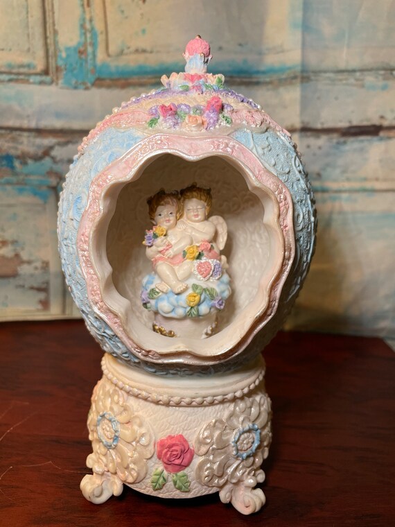 Vintage Musical Angel Egg: Plays 'love is a Many Splendored Thing