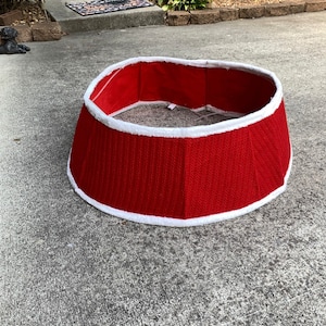 Christmas Tree Skirt Brand New Vintage Red with White Trim in Excellent Condition! In Original Boxes!