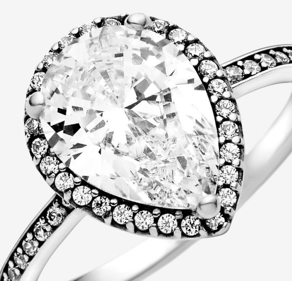 Pandora Sparkling Teardrop Halo Ring NEW With Cubic Zirconia Pandora Sparkling Teardrop Halo Ring NEW With Cubic Zirconia