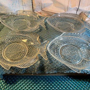 Vintage Glass Fish Shaped Serving Plates- Set of Four Clear Glass Plates in Excellent Condition!