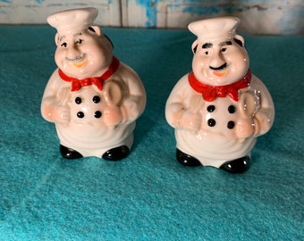 Ceramic Vintage Chef Themed Salt and Pepper Shakers in Excellent Condition!