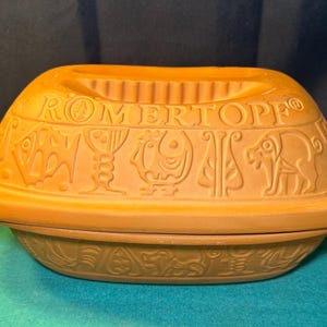 Casserole Dish, Terracotta Casserole Dish, Classic Clay Pot NEW Includes Directions.
