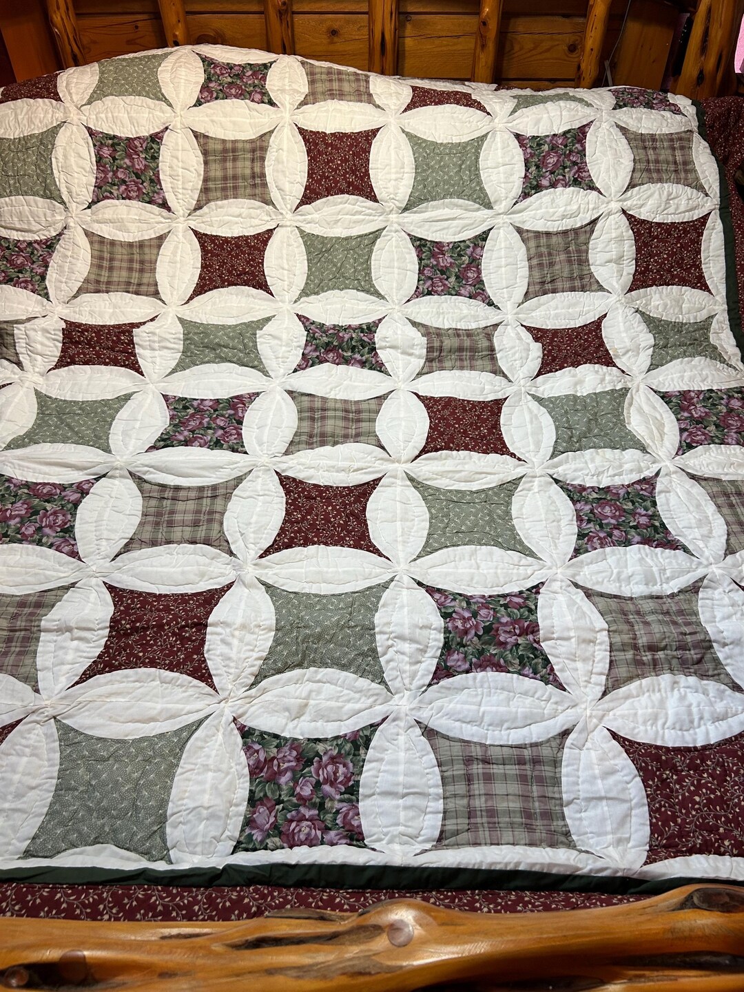 Patchwork Designs Window Cathedral Window Patchwork Quilt Set. Visually Stunning W Scalloped ...