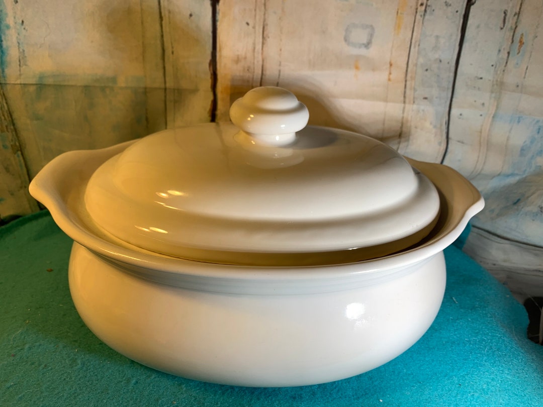 Pfaltzgraff 3 Quart Lidded Casserole Dish 330 Oven and Microwave Safe