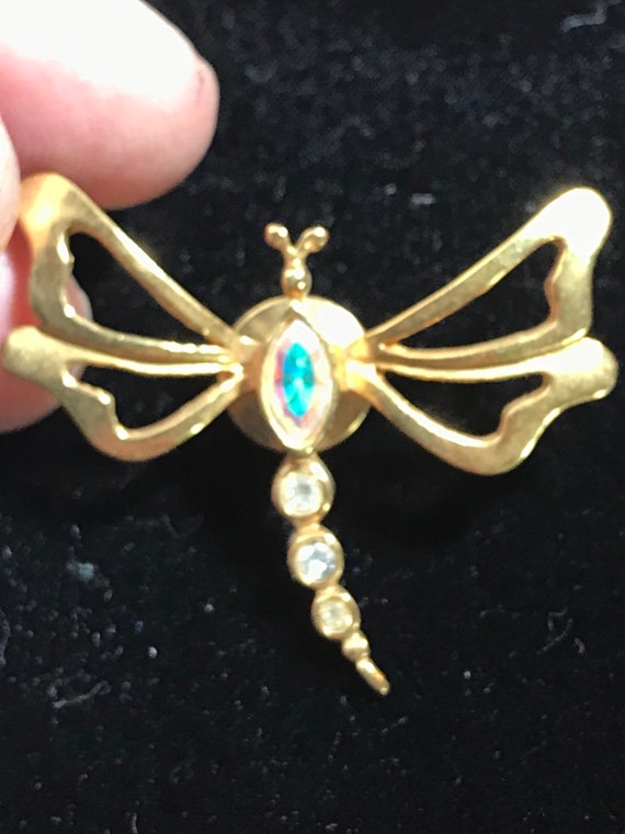 Stunning Vintage Gold colored Dragonfly pin with O