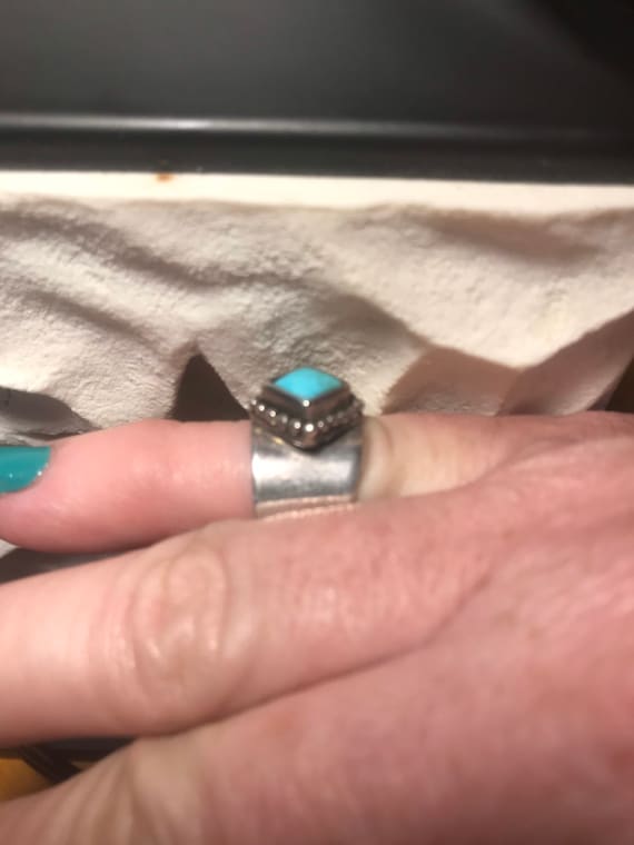 Turquoise and sterling silver ring - image 2