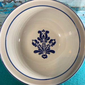 Pfaltzgraff Vintage Ceramic Perennials Collection 9” Bowl NEW in Excellent Condition!