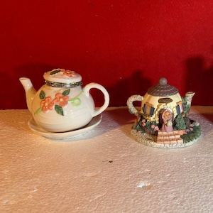 Miniature Ceramic Teapots Collectibles Vintage Unique Teapots Your Choice!!