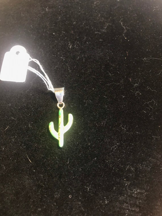 Reversible cactus pendant