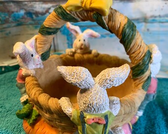 Vintage Resin Easter Bunny Basket - 5.5" New in Box