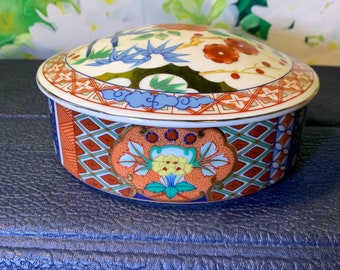 ヴィンテージ伊万里焼の蓋付きボウル：日本の花飾り - Etsy 日本
