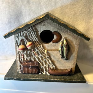 fish and bird box Songbird Essentials Trout Birdhouse E Cage Finch Nest Box is thoughtfully designed with a front access hole and perch A Bird Box Build