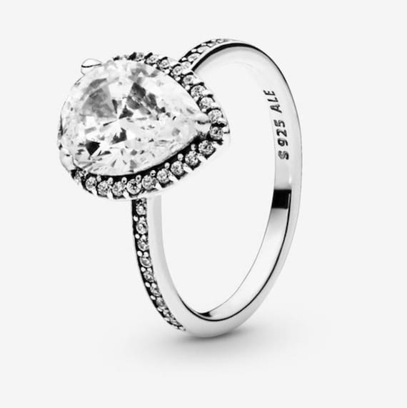 Pandora Sparkling Teardrop Halo Ring NEW With Cubic Zirconia Pandora Sparkling Teardrop Halo Ring NEW With Cubic Zirconia