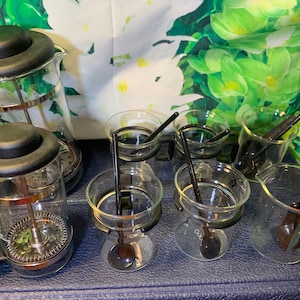 Bodum French Press Set- Medium and Small French Press with Matching Glass and Utensils with Personal Press NEW in Excellent Condition!!