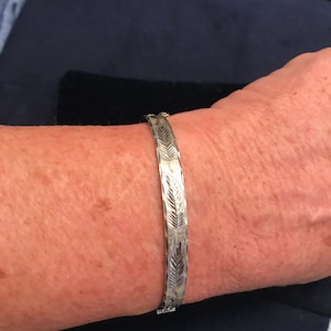 Vintage Deco Style Sterling Silver English Bracelon Vine Hinged Bangle Bracelet
