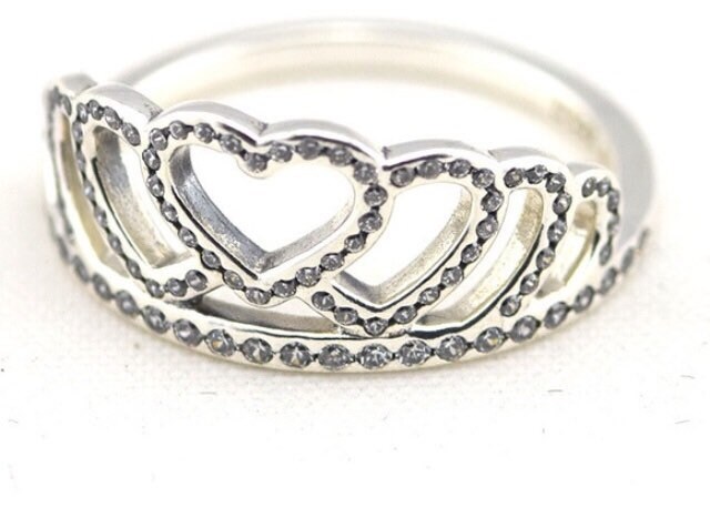 Pandora ring hearts deals tiara sterling silver