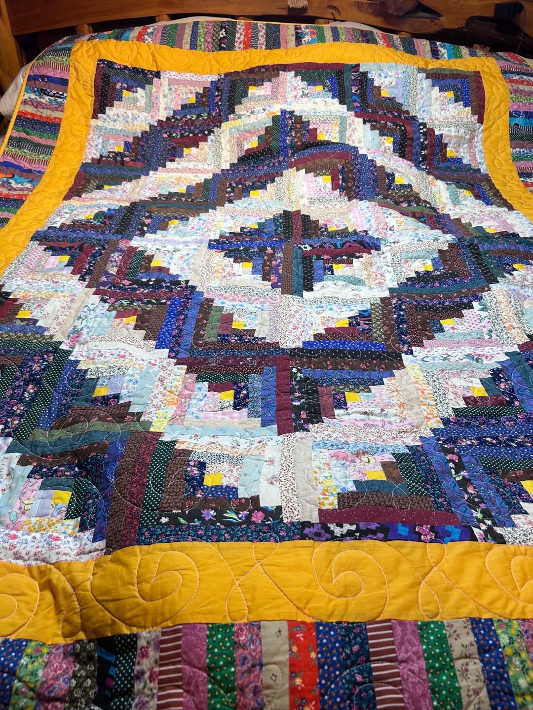 Vintage Handmade Quilt Log Cabin or Barn Raising Diamond Pattern. 87 ...