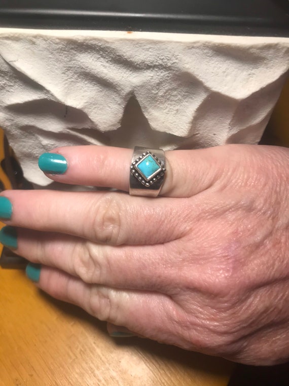 Turquoise and sterling silver ring - image 3