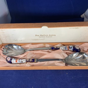 Sheffield England Servier Set von Sheffield Cutlery. Keramik Kobaltblau und Weiß Griff Goldfarbe SCHÖNE!