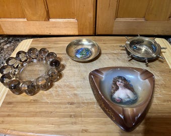 Ceniceros y joyeros antiguos y vintage, soportes para anillos. Cristal, latón y porcelana fina. Estilo Hocking, alemán, náutico y chino. ¡Elige el tuyo!